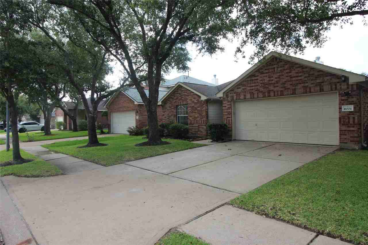 16531 Sperry Gardens Dr - Photo 3 of 30