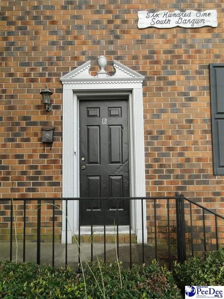 601 S Dargan St Apt B - Photo 2 of 10