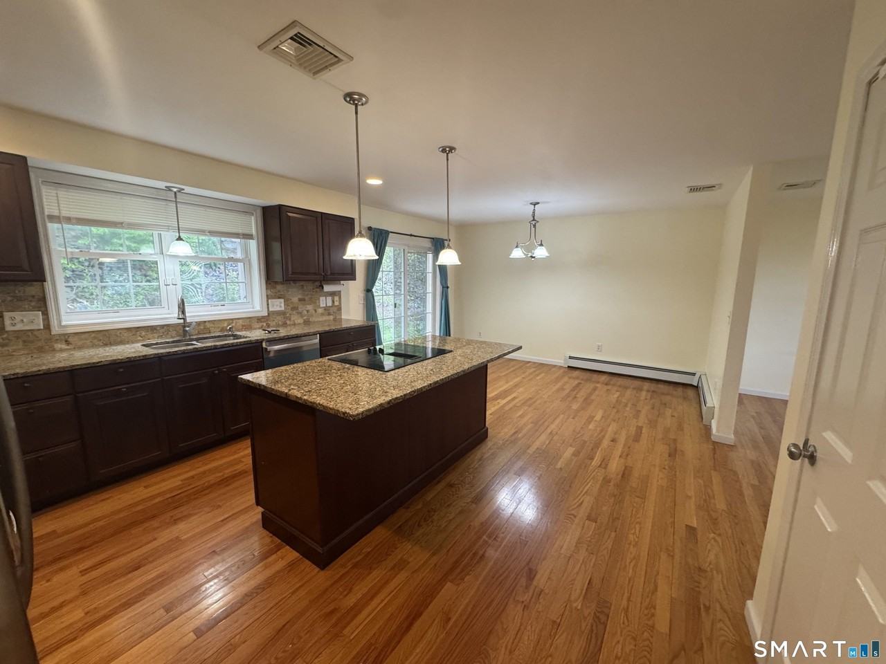 32 Tyler Hill Rd - Photo 3 of 27