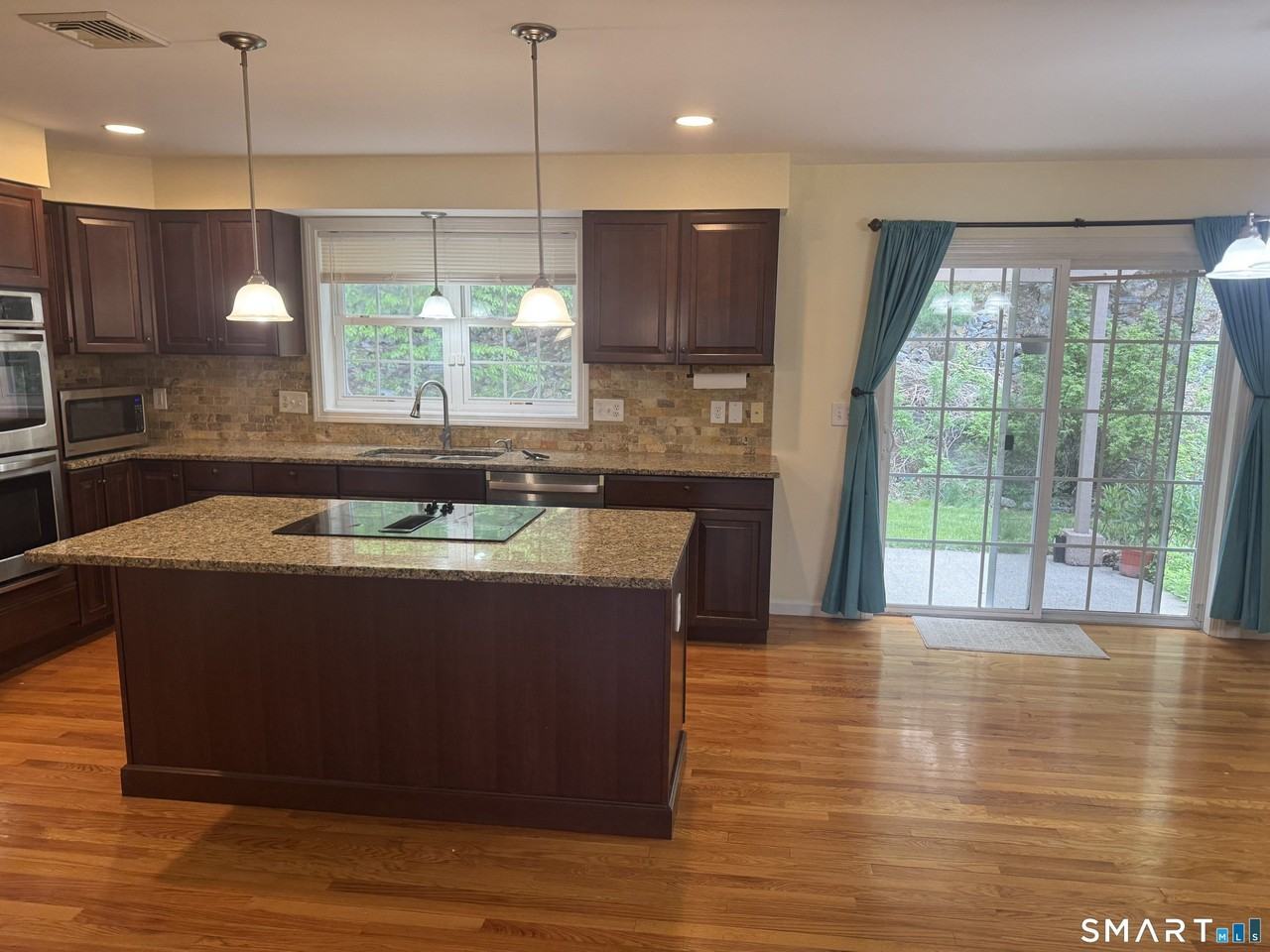 32 Tyler Hill Rd - Photo 5 of 27