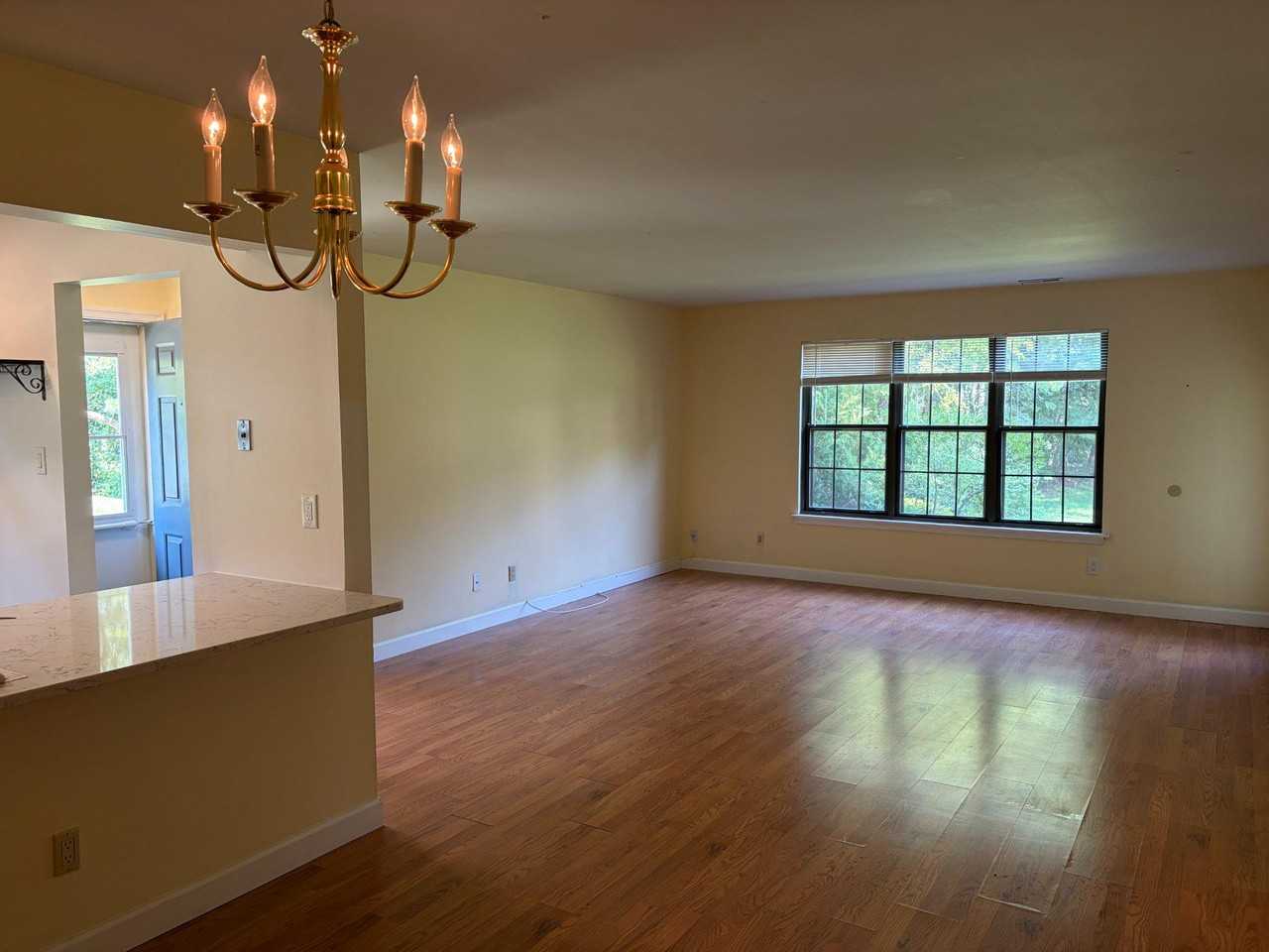 189 Collin Ct - Photo 4 of 8