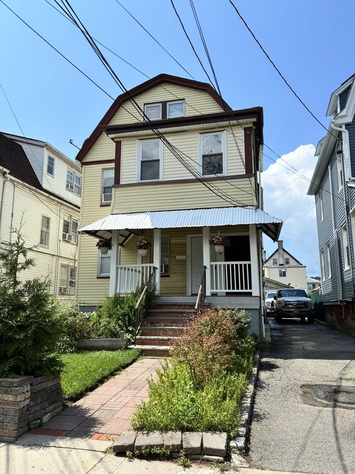 357 High St