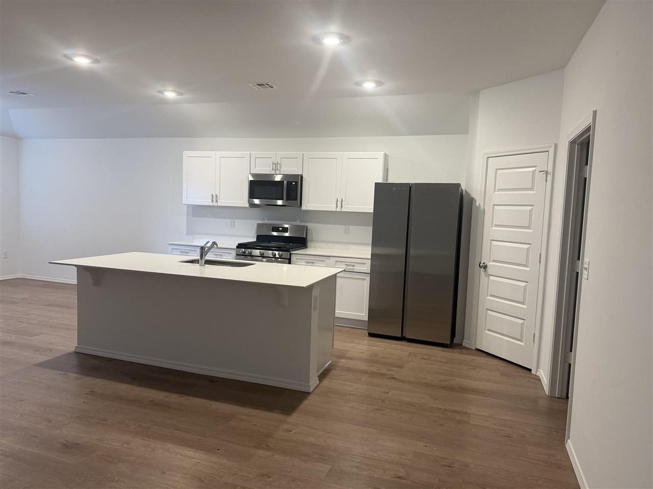 2105 W 30th Pl - Photo 2 of 35