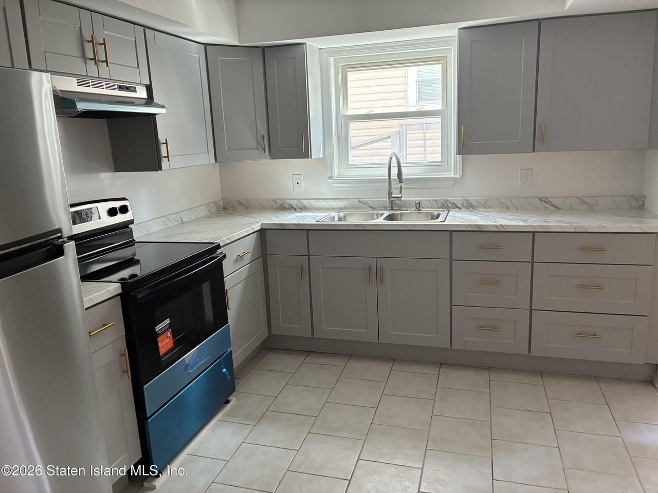 44 Longdale St #1 - Photo 4 of 6