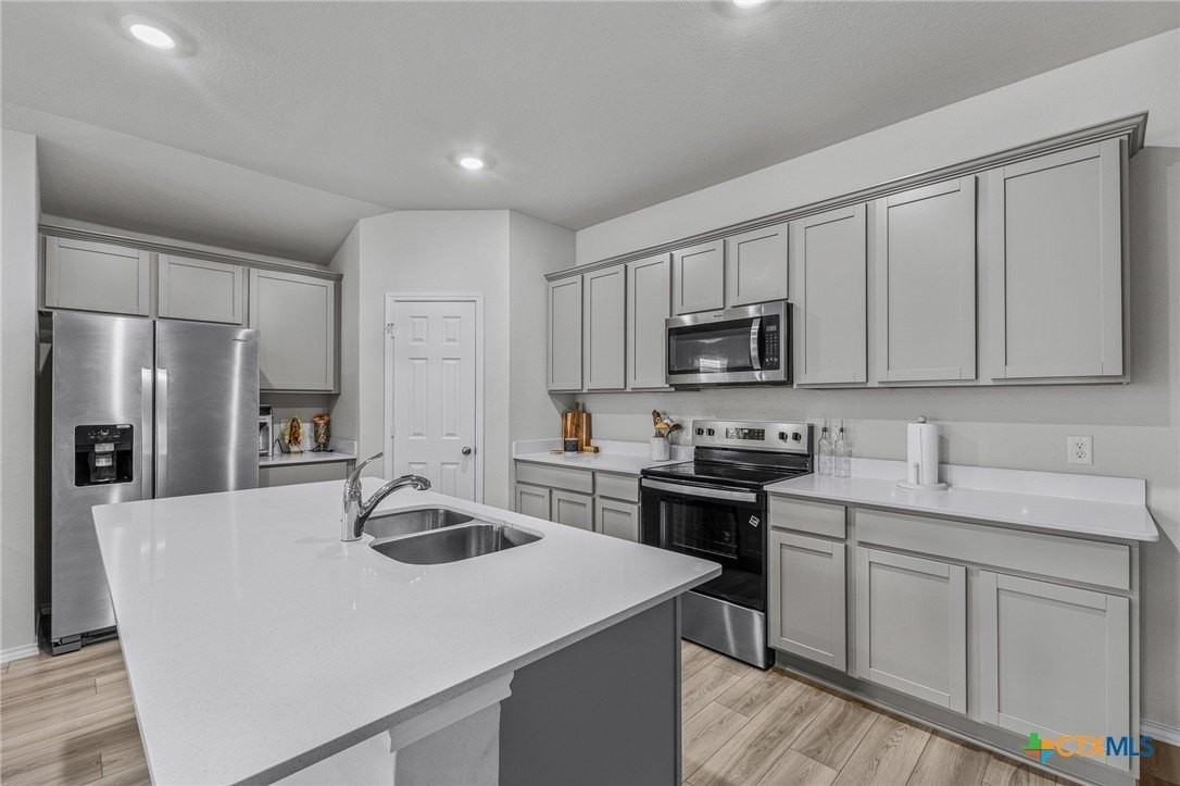 4011 Baerlon Cv - Photo 5 of 32