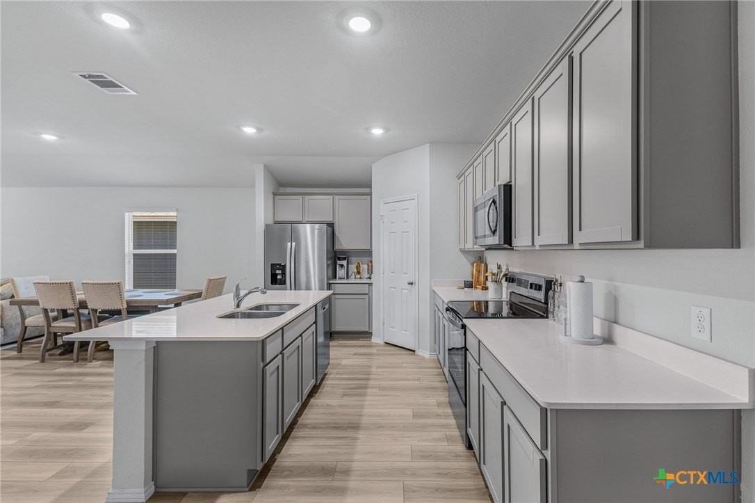 4011 Baerlon Cv - Photo 6 of 32
