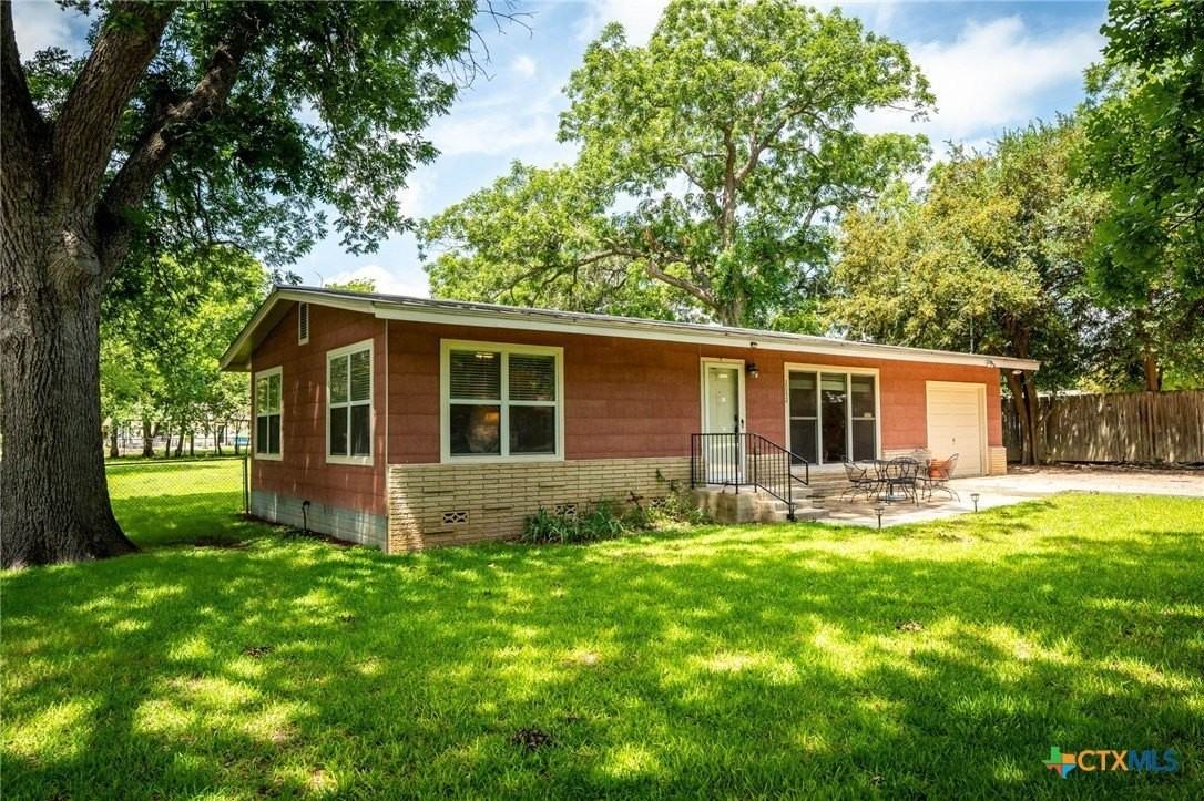 2052 Gruene Rd - Photo 2 of 4