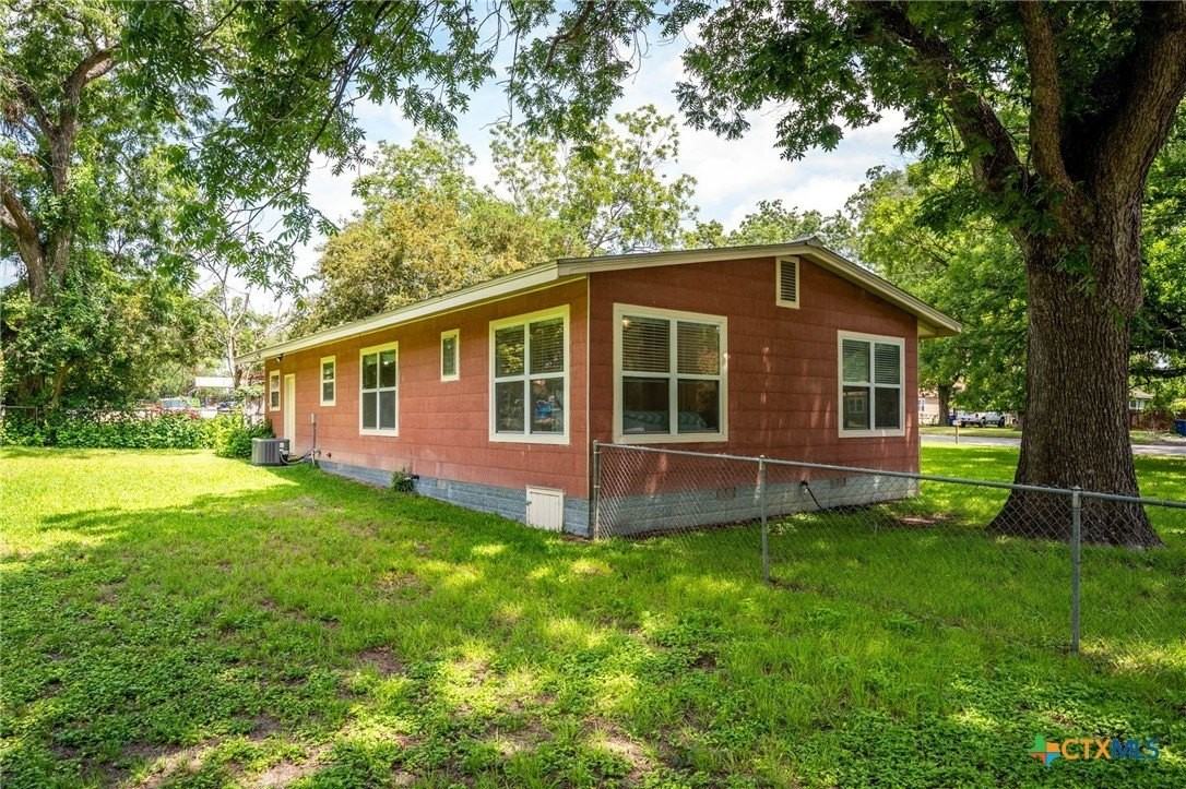2052 Gruene Rd - Photo 4 of 4