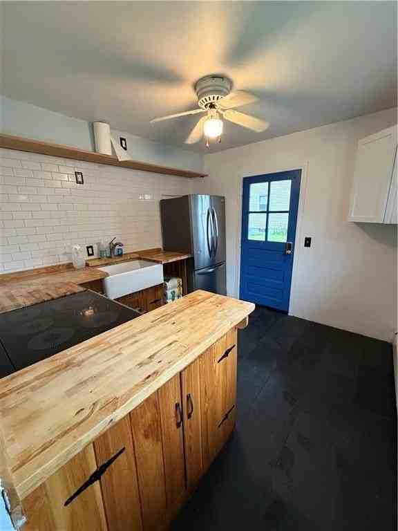 42 Greenway Dr - Photo 6 of 18