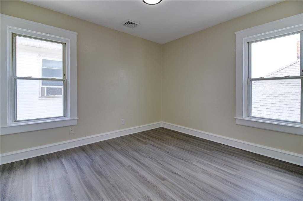 28 Magnolia St - Photo 7 of 17