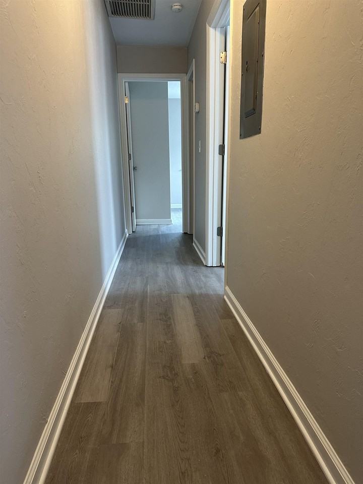 370 Hayden Rd - Photo 7 of 12