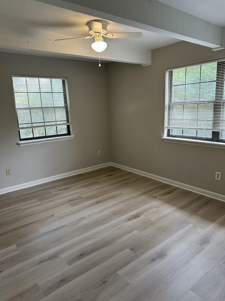 372 Hayden Rd - Photo 6 of 7