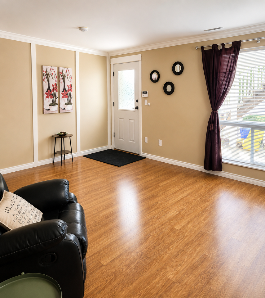 20532 67B Avenue - Photo 3 of 9