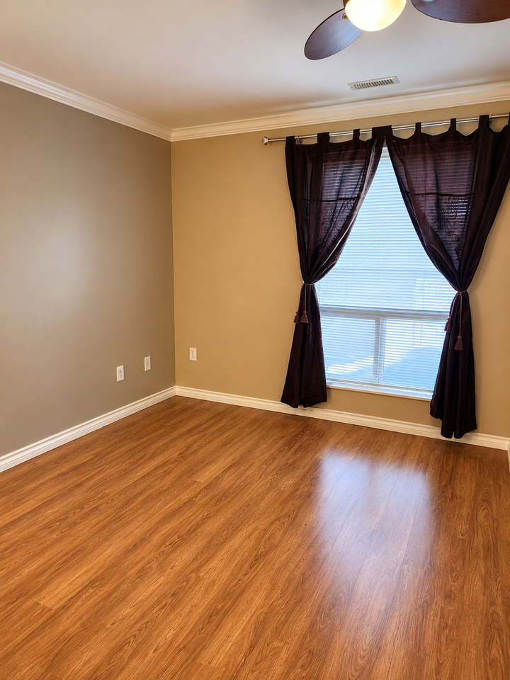 20532 67B Avenue - Photo 4 of 9