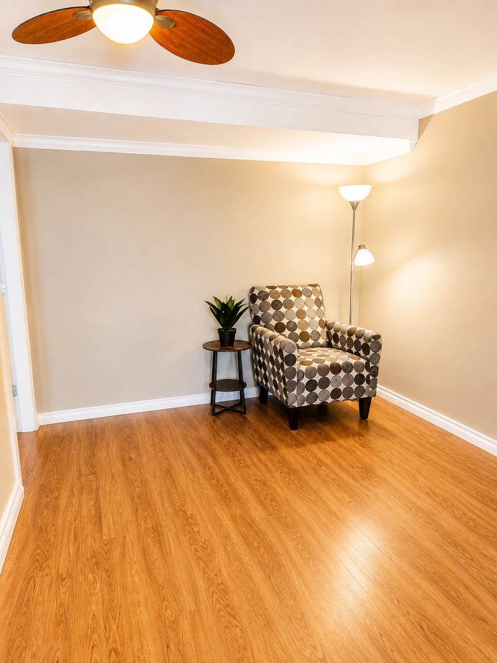20532 67B Avenue - Photo 5 of 9