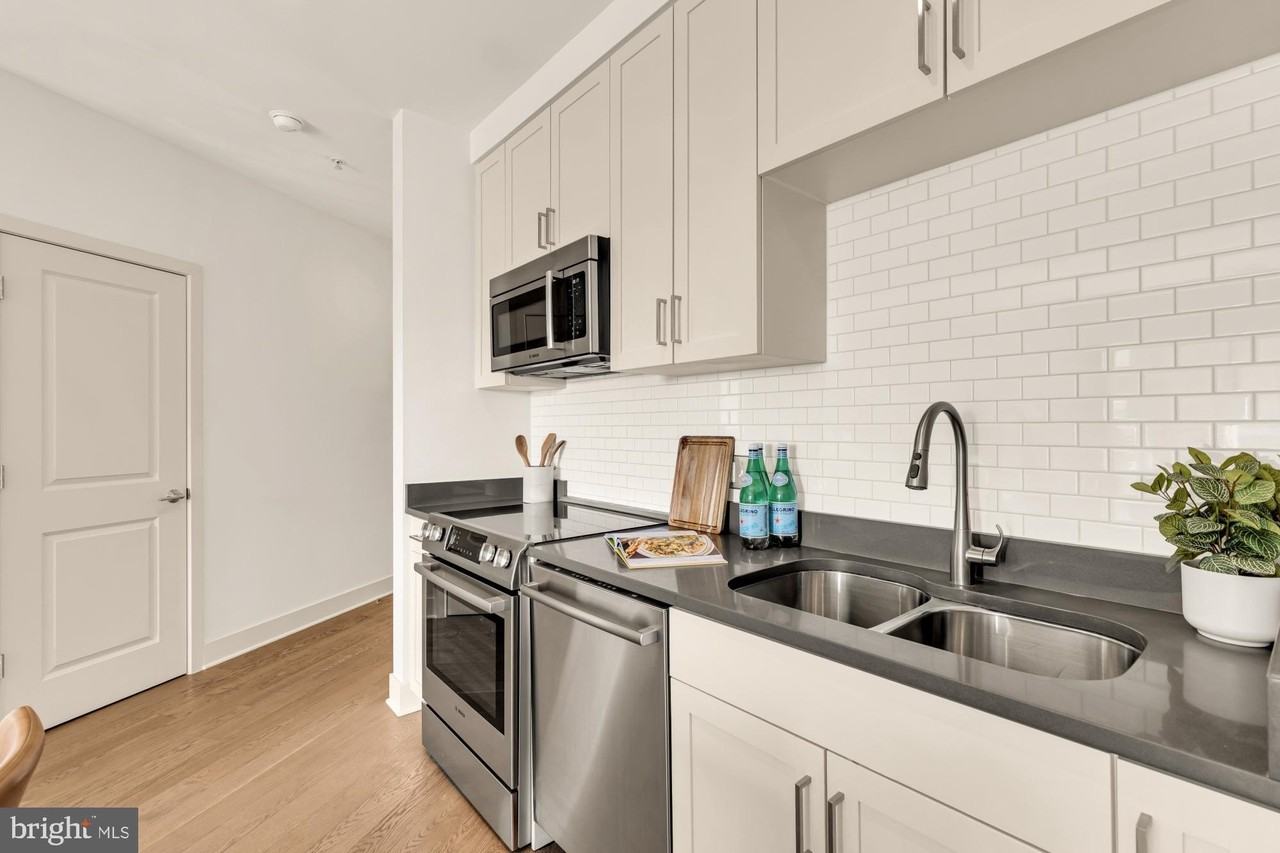 2550 17th St Nw #317 - Photo 7 of 38