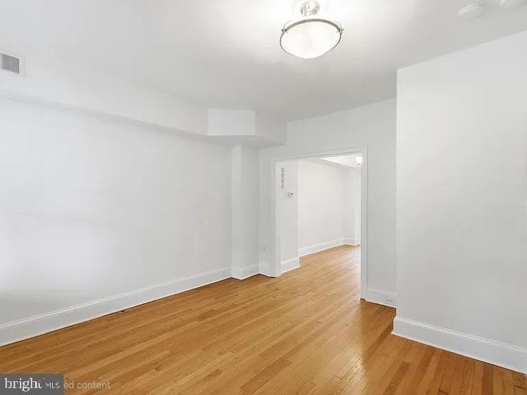 440 Delafield Pl Nw - Photo 5 of 29