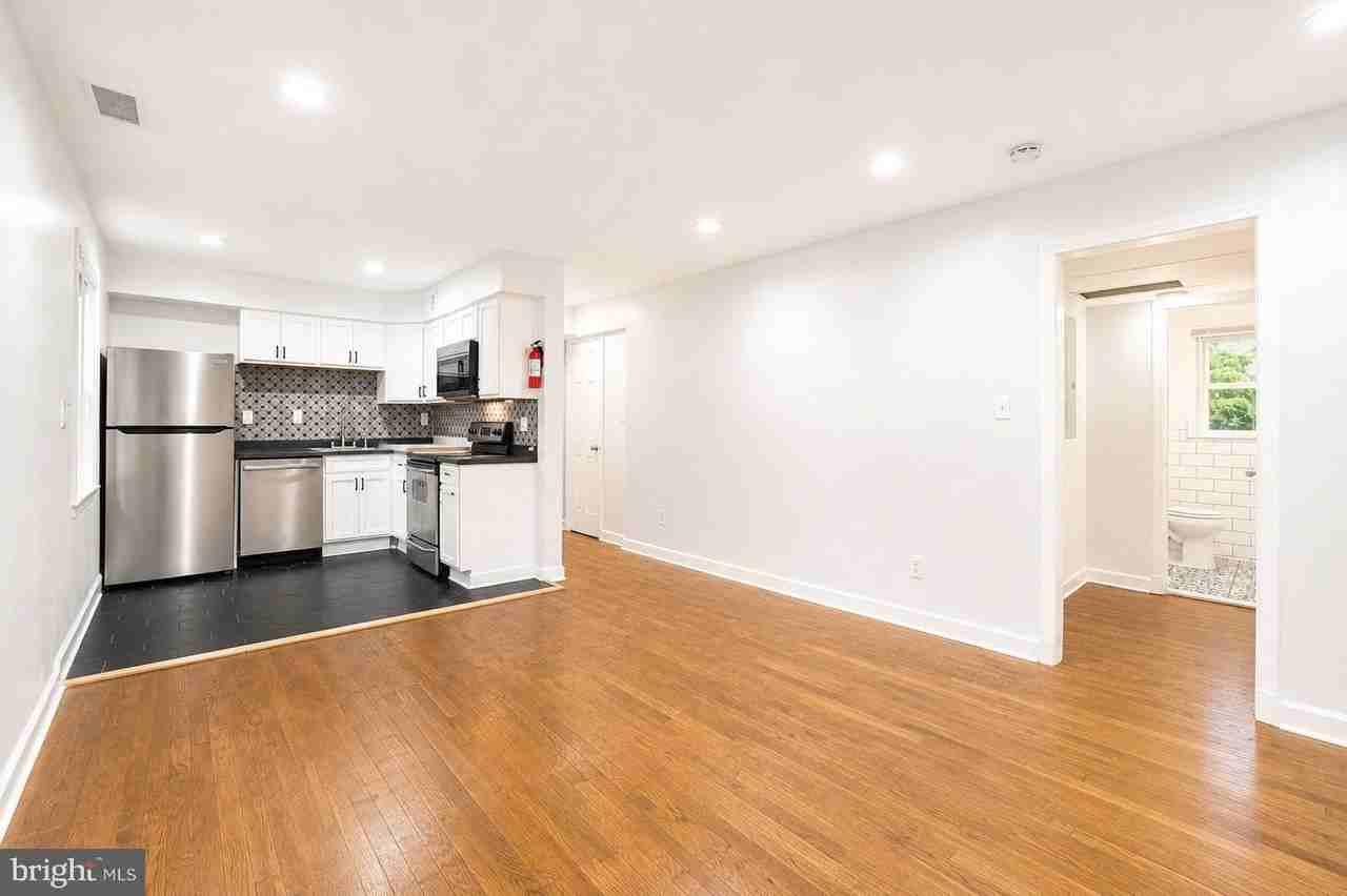 3927 Pennsylvania Ave Se #101 - Photo 7 of 19