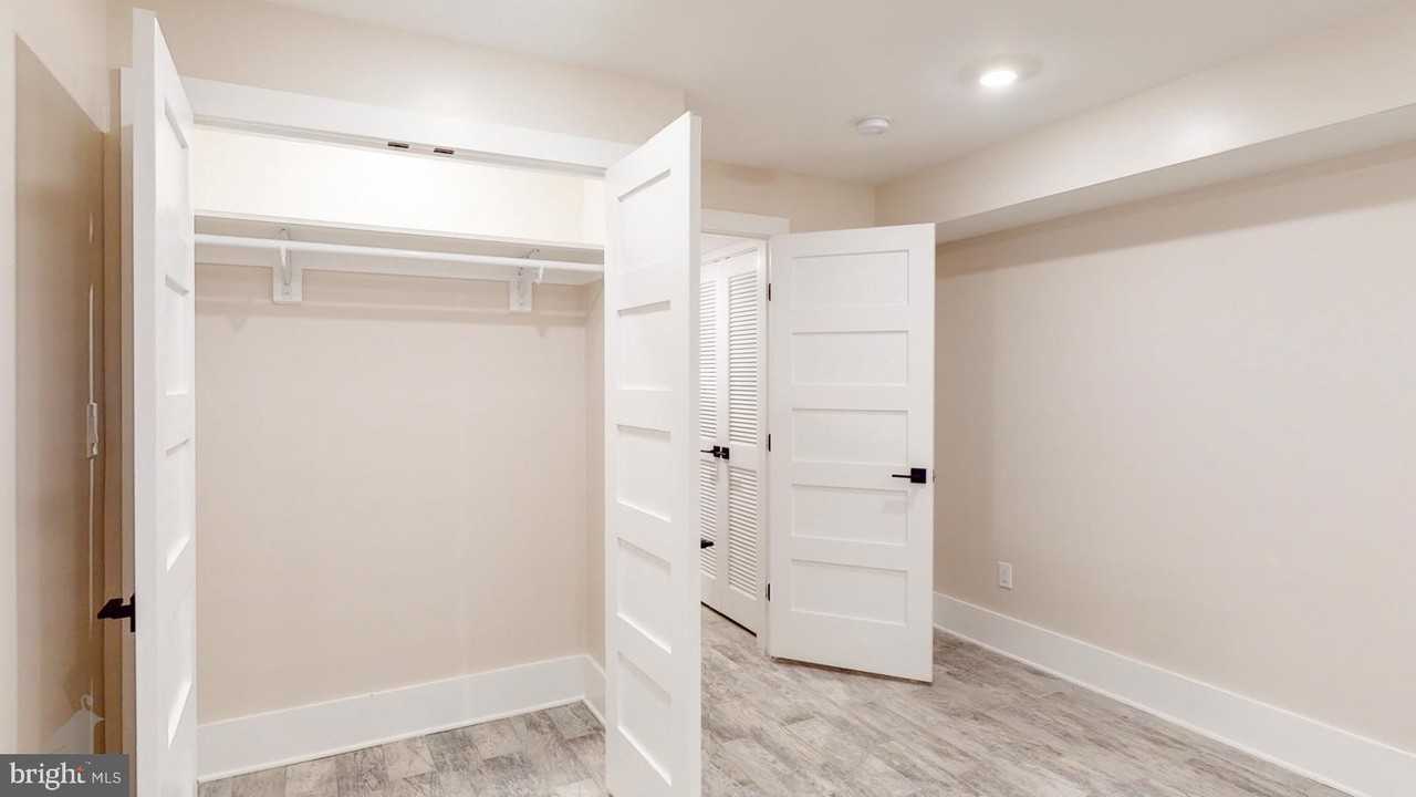 3001 11th St Nw #1 - Photo 5 of 28