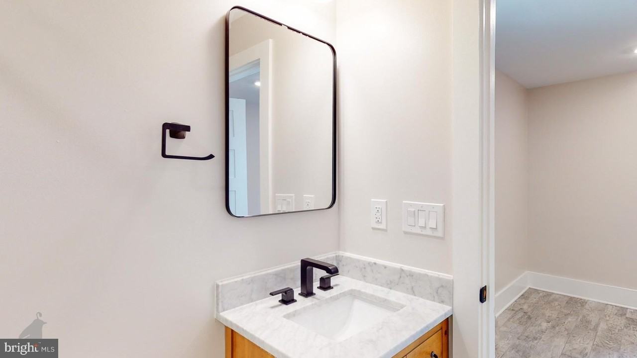 3001 11th St Nw #1 - Photo 7 of 28