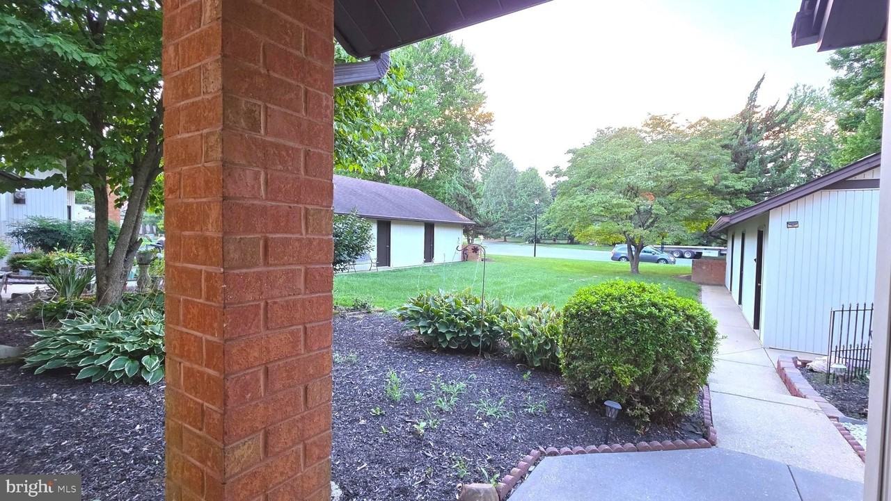 25 Village Dr - Photo 6 of 41