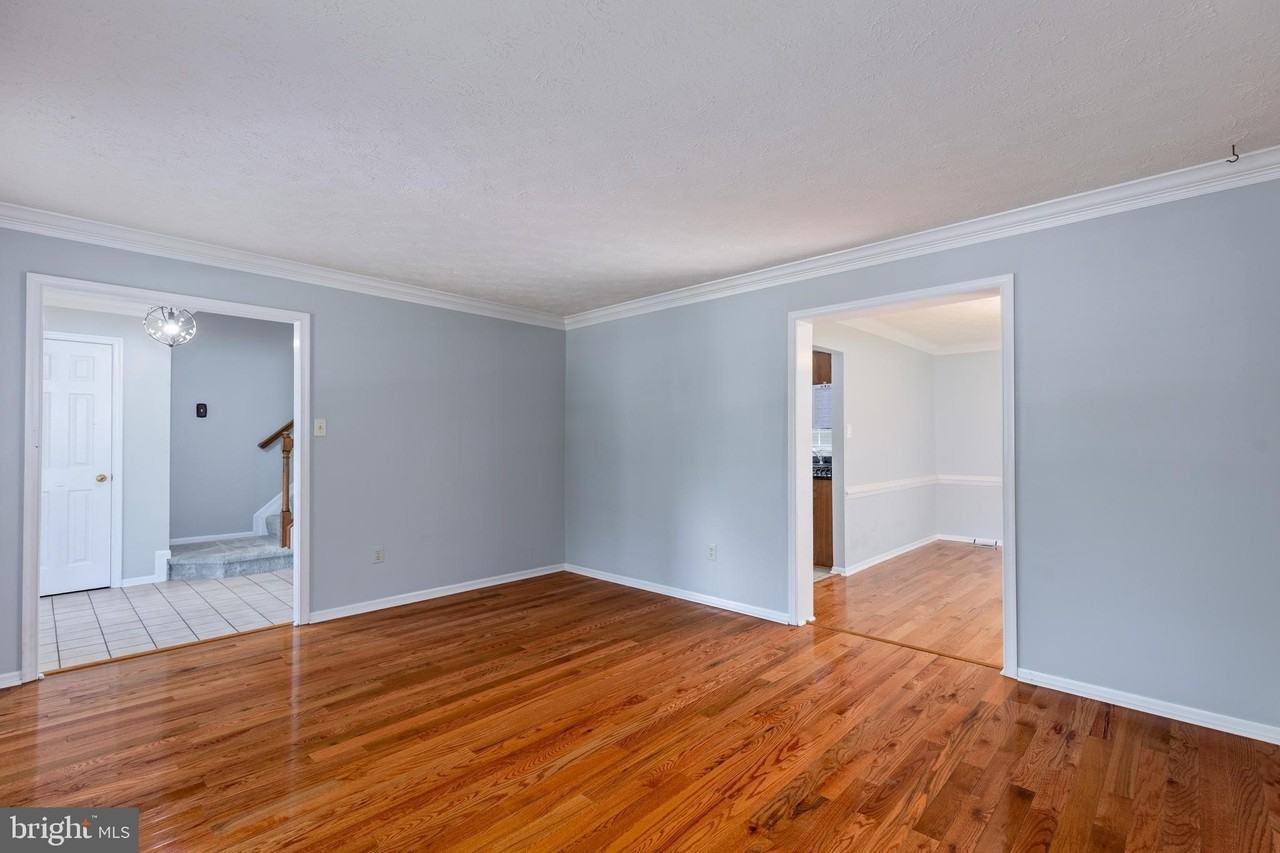 2807 Chapman Ct - Photo 5 of 40