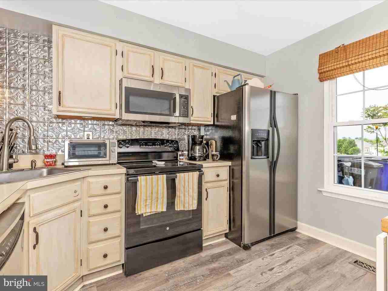 6338 Towncrest Ct - Photo 3 of 16