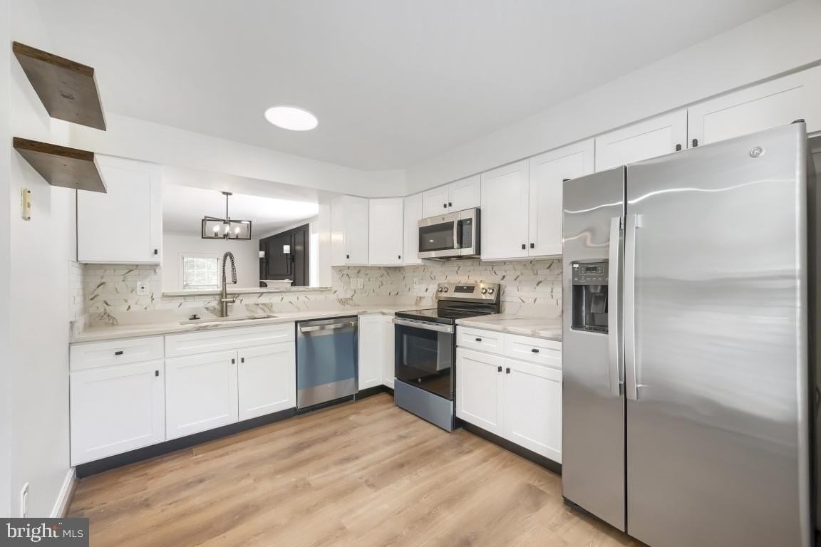 8573 Black Star Cir - Photo 6 of 32