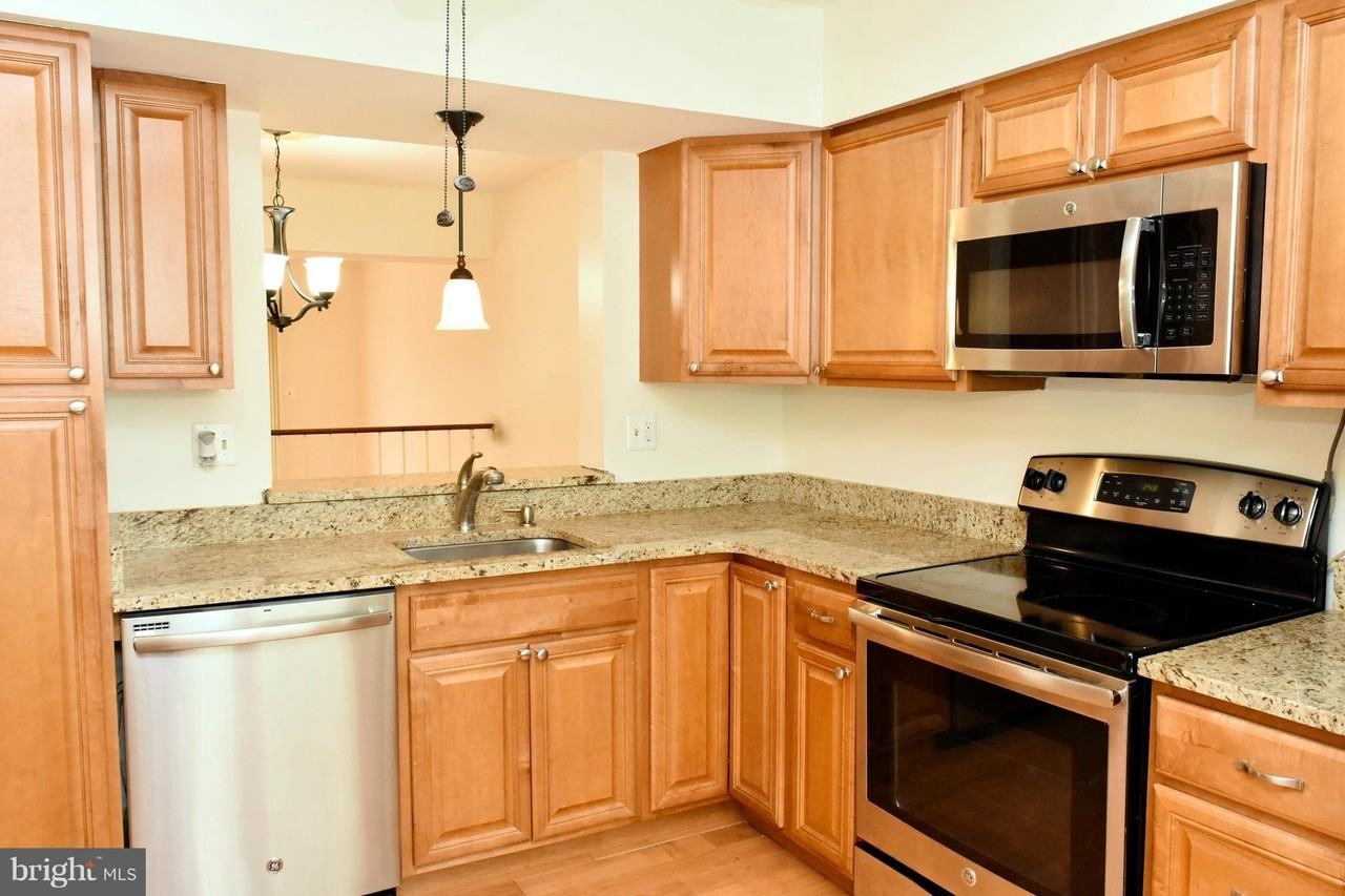 3838 Angelton Ct - Photo 2 of 24
