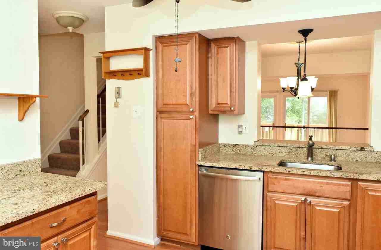 3838 Angelton Ct - Photo 3 of 24