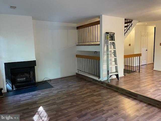 1117 Wildpark Ave - Photo 6 of 40