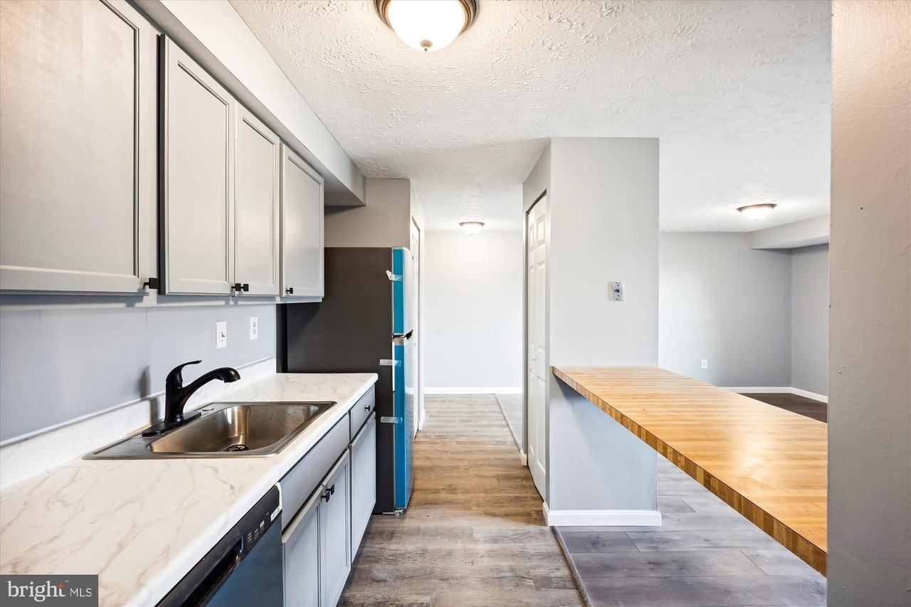 12405 Hickory Tree Way #L - Photo 5 of 20