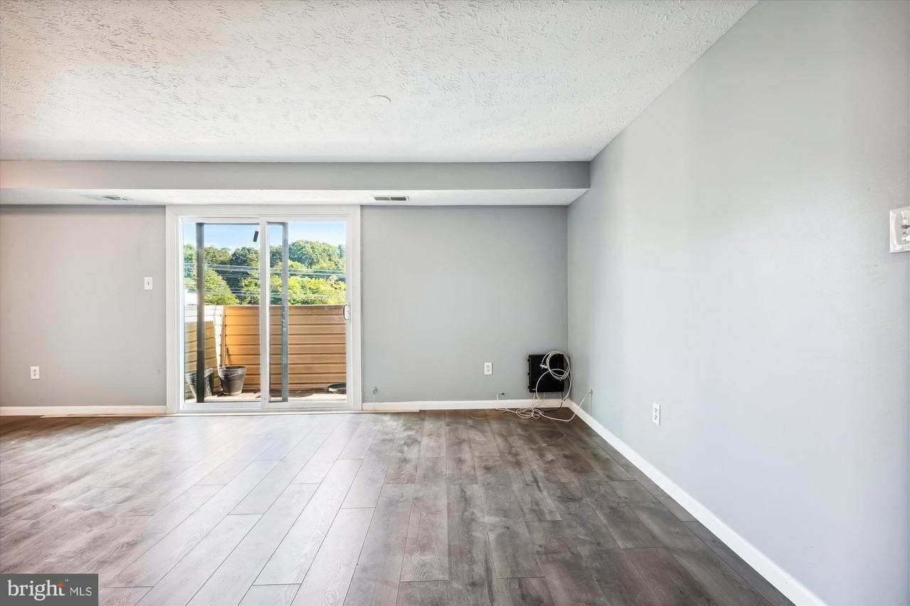 12405 Hickory Tree Way #L - Photo 7 of 20