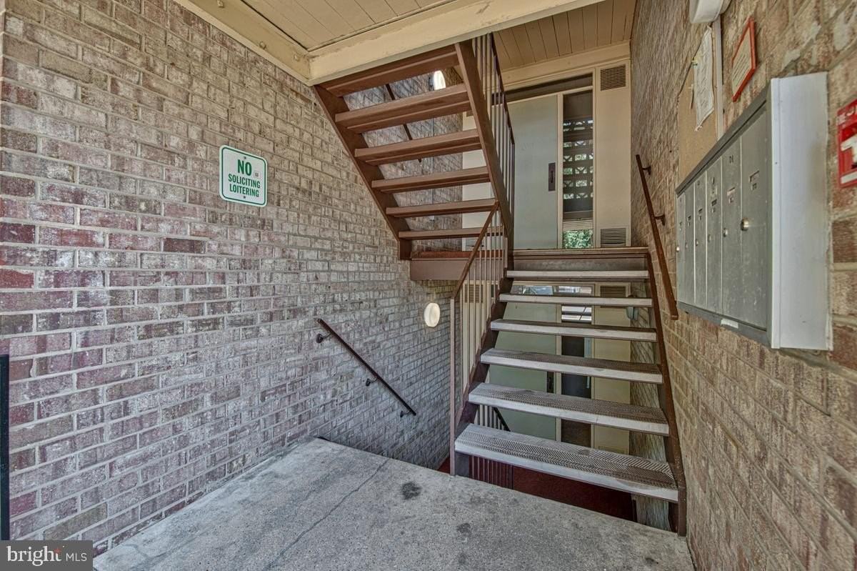 7170 Donnell Pl #C1 - Photo 6 of 35