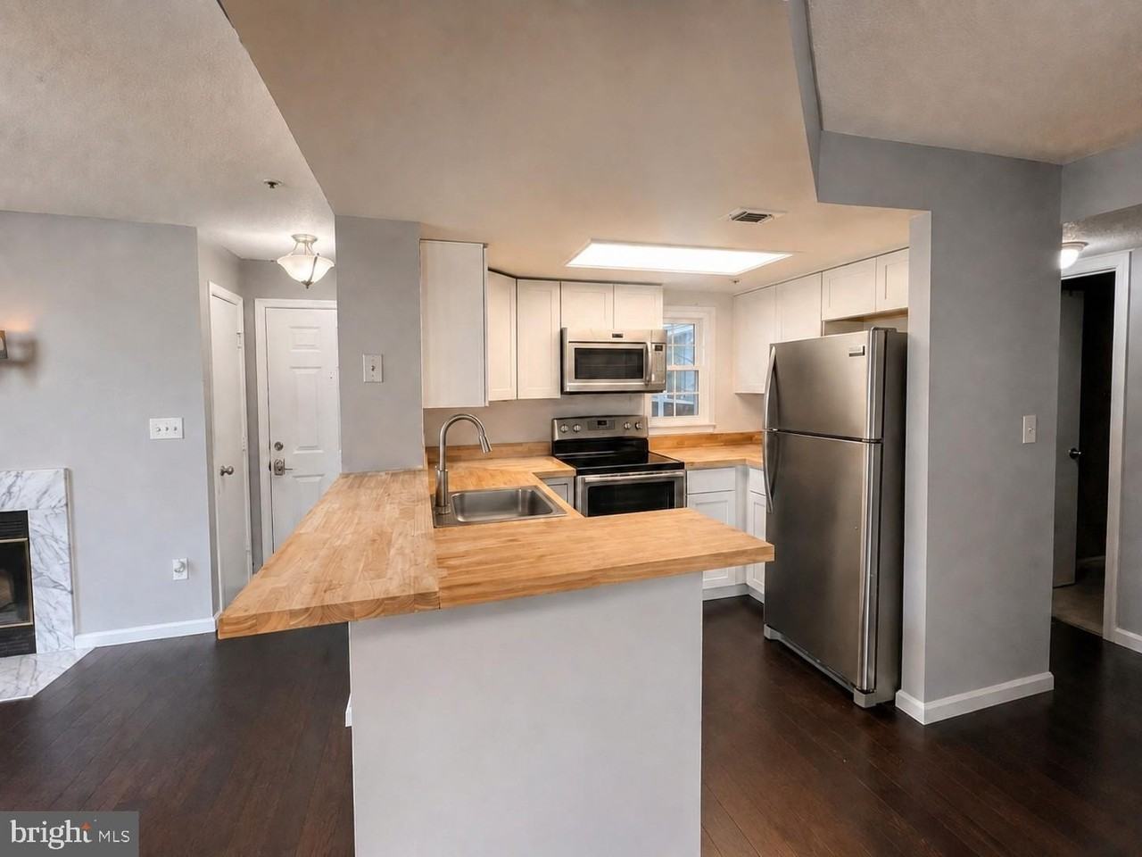 14113 Bowsprit Ln #202 - Photo 7 of 24