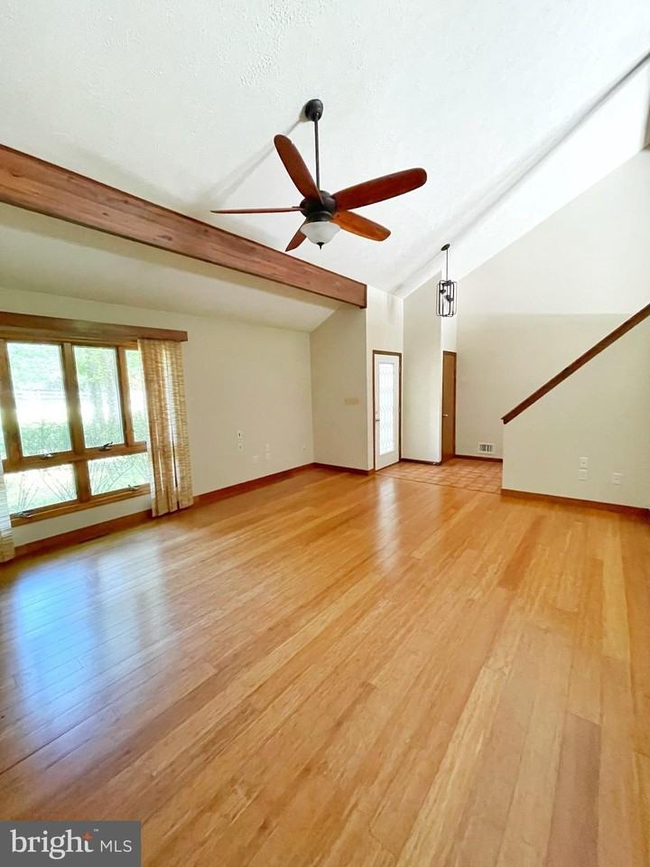 22480 Sparrow Ct - Photo 7 of 34
