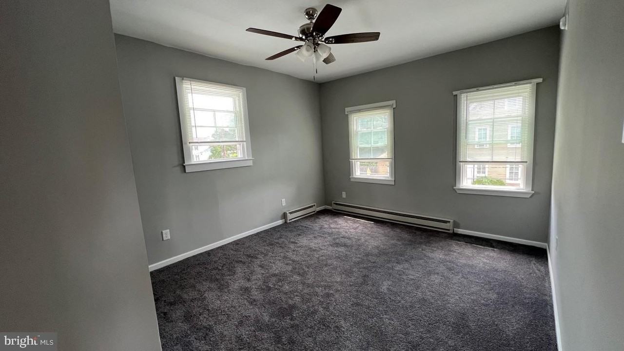 39 Buttonwood St #B - Photo 3 of 21