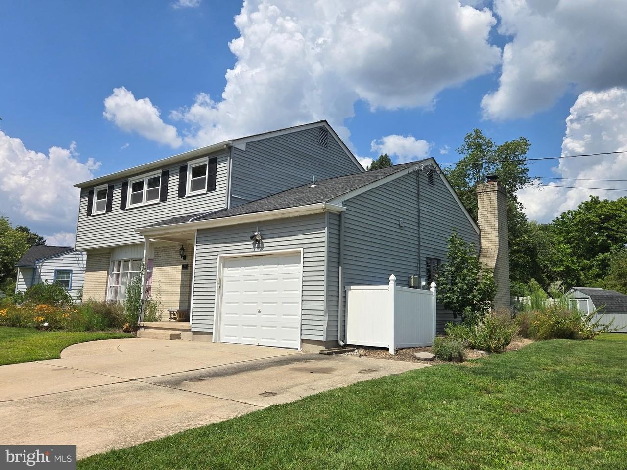 301 Overbrook Ave - Photo 3 of 29