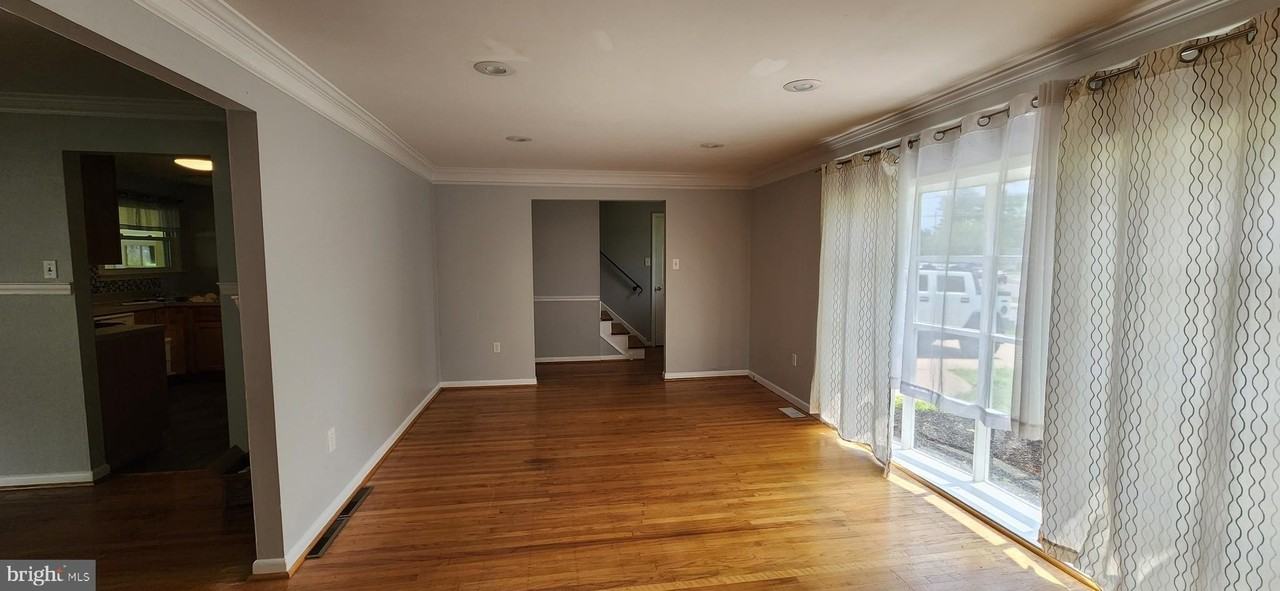 301 Overbrook Ave - Photo 6 of 29