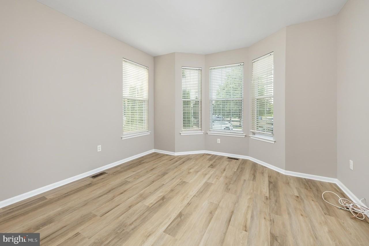 1085 Buckingham Dr - Photo 6 of 29
