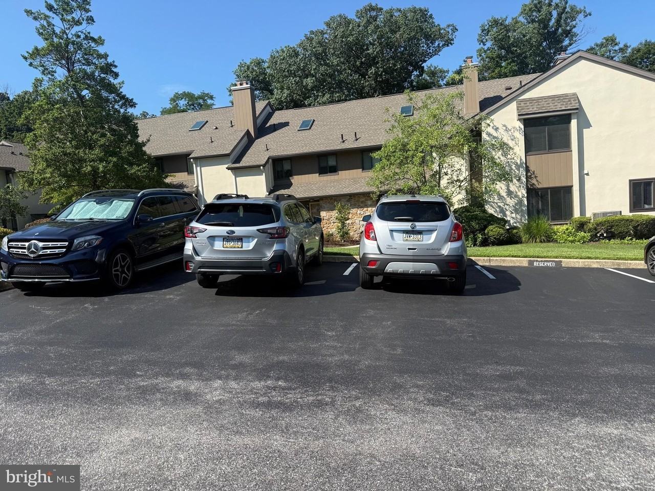 14 Oak Knoll Dr - Photo 2 of 28