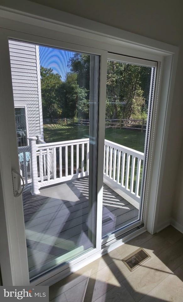 242 Talucci Dr - Photo 5 of 33