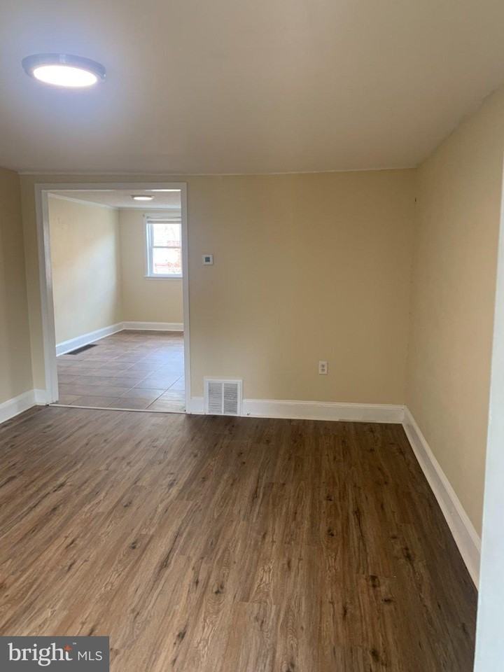 1367 Edgehill Rd - Photo 3 of 19