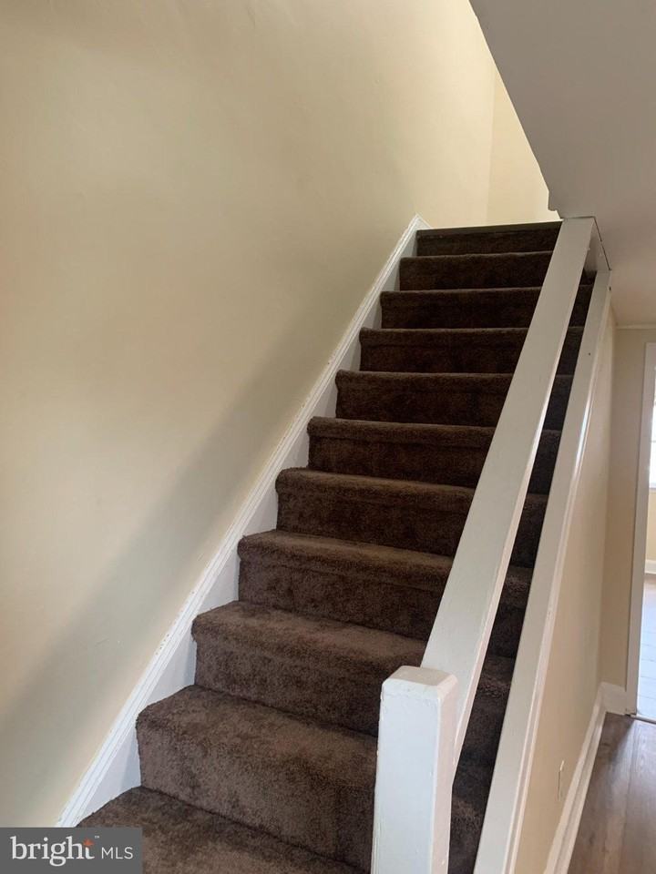 1367 Edgehill Rd - Photo 4 of 19