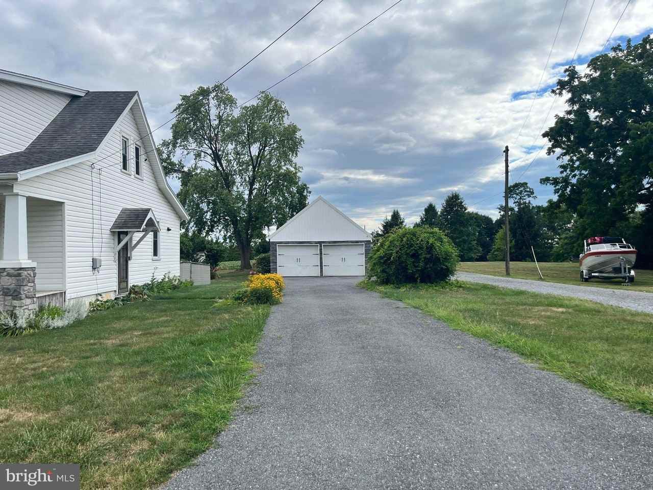 3870 Coseytown Rd - Photo 2 of 26