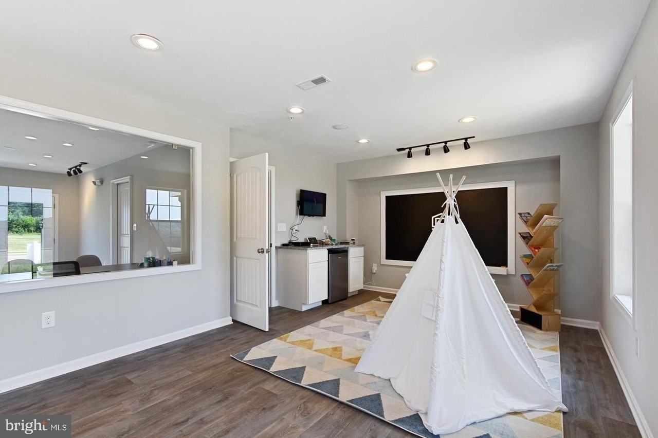 12429 Jackson Ave #14 - Photo 3 of 21