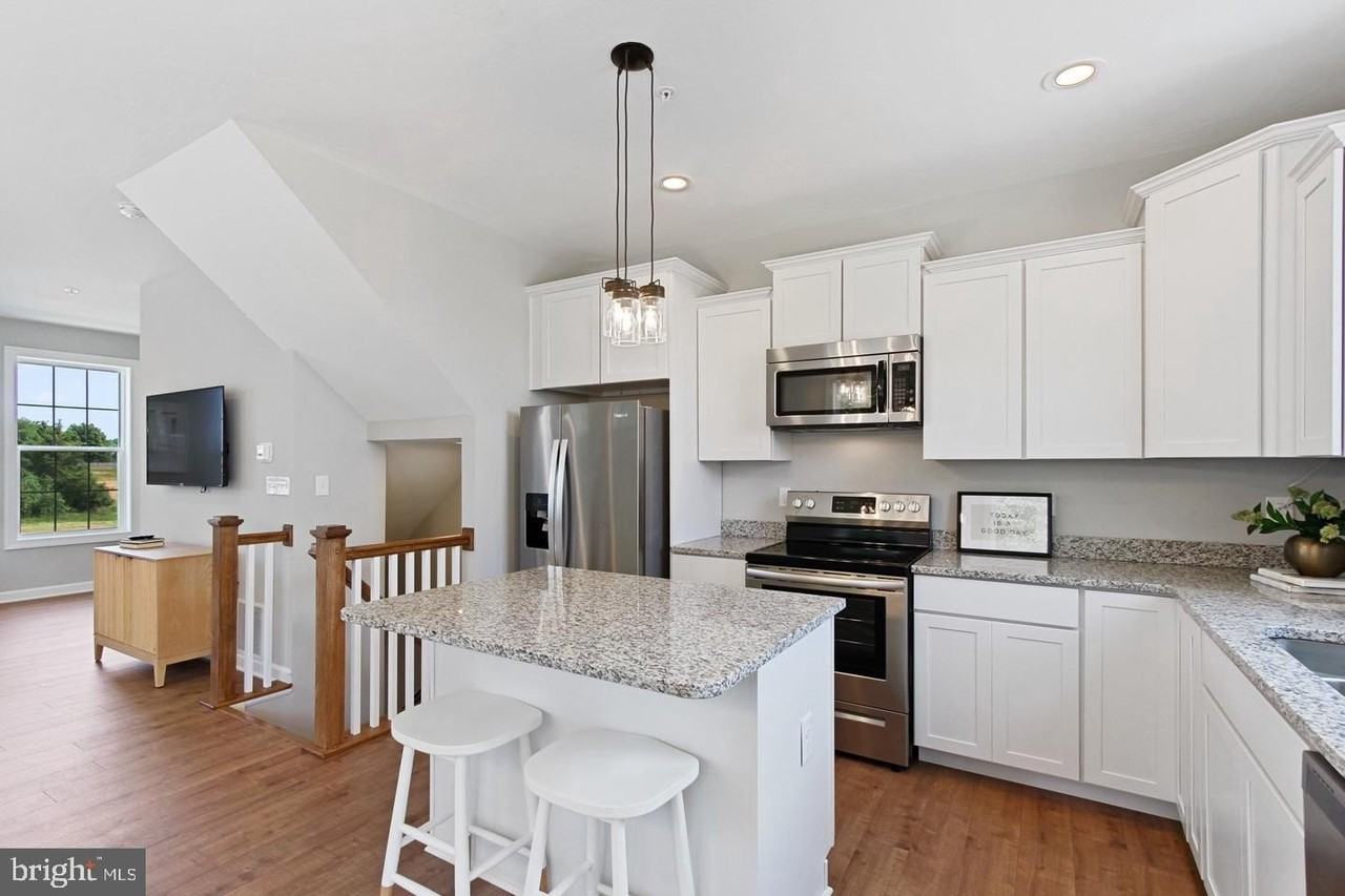 12429 Jackson Ave #14 - Photo 5 of 21