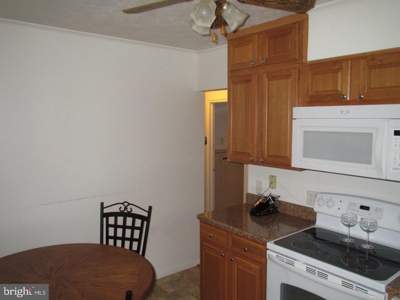 955 Terrace Ln - Photo 3 of 18