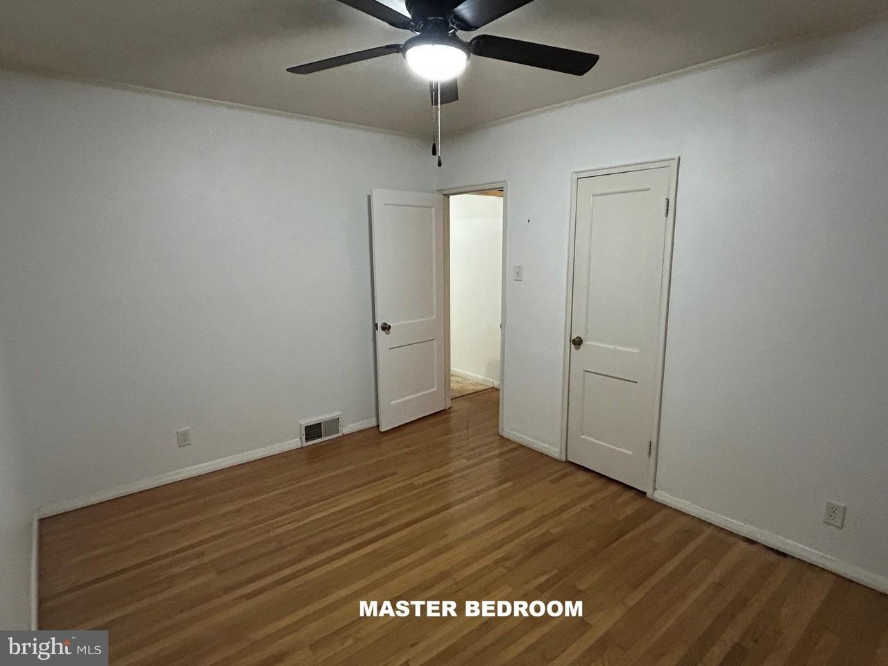 955 Terrace Ln - Photo 5 of 18