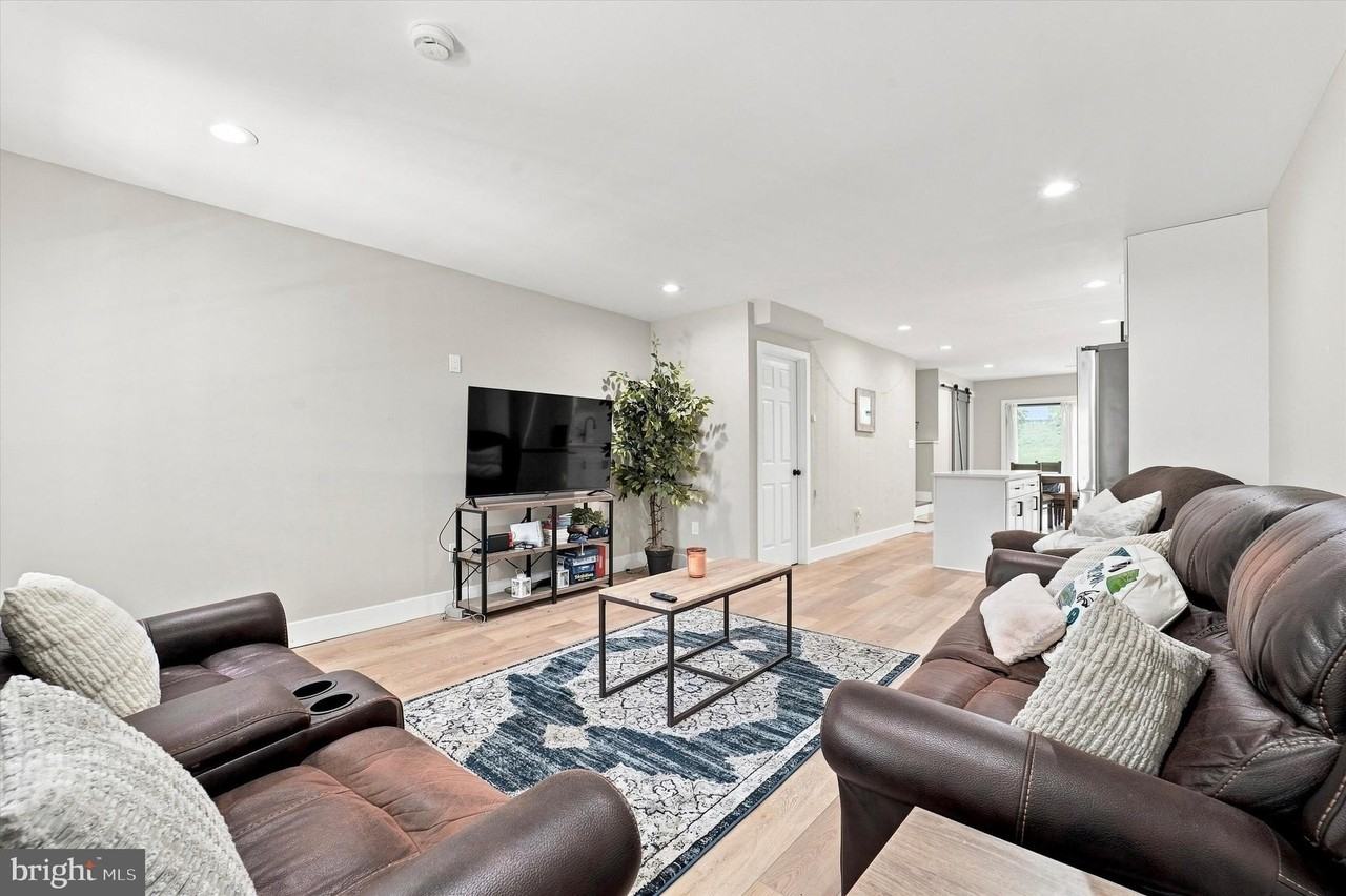 126 W Hector St - Photo 6 of 15